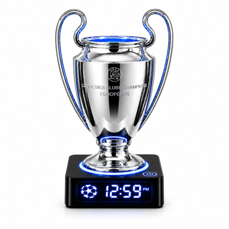 Réveil trophée football argenté sur socle noir, avec affichage numérique et anneau lumineux bleu